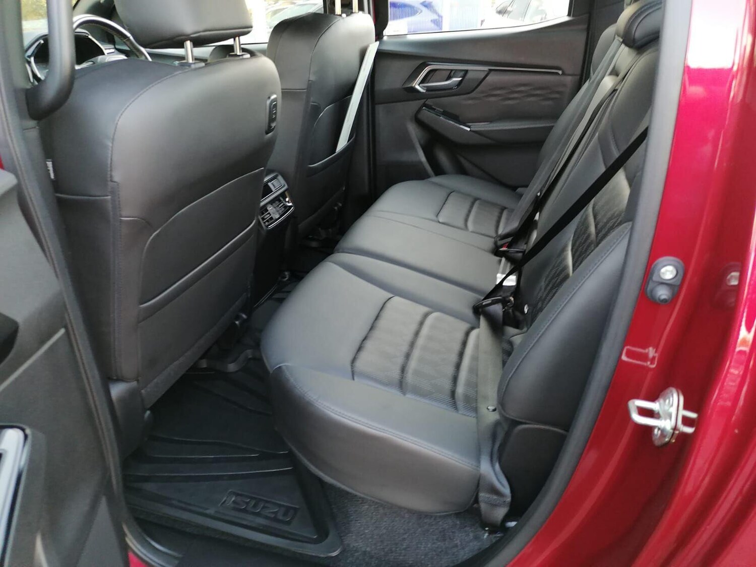 Used Isuzu D-Max 2024 for sale - 77345019: Photo 19