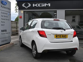 Used Toyota Yaris 2015 for sale - 79842073: Photo