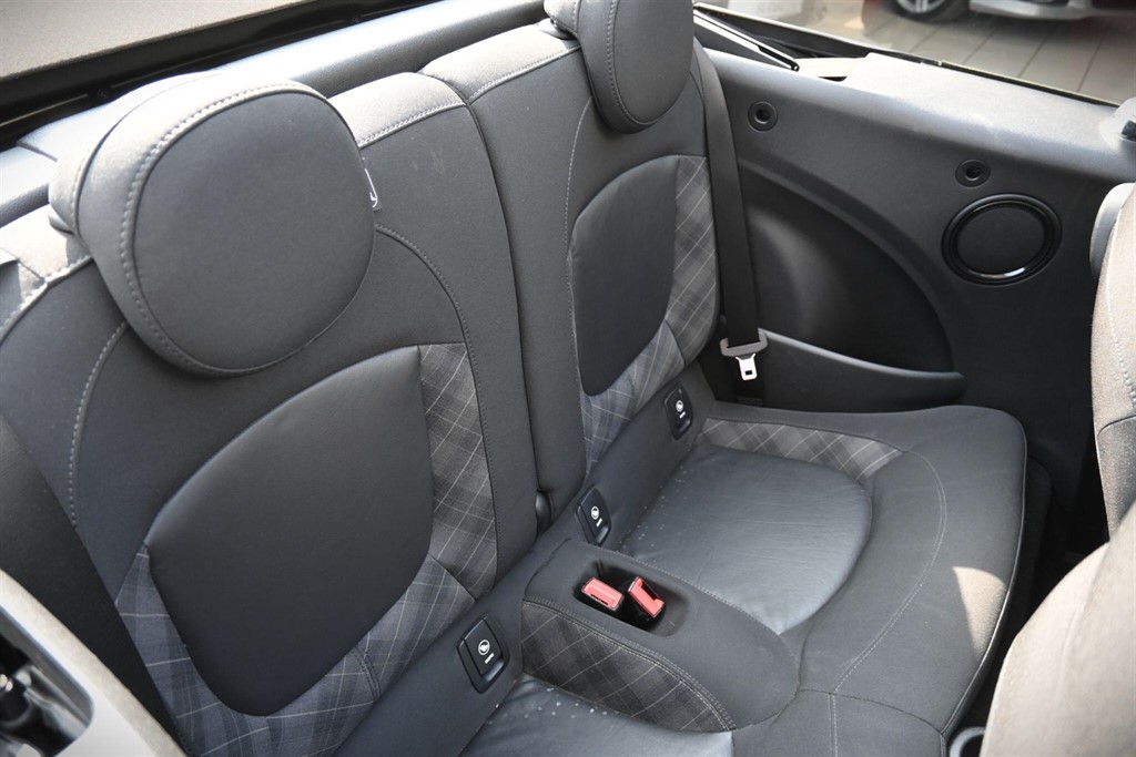 Used MINI Convertible 2017 for sale - 77988839: Photo 12