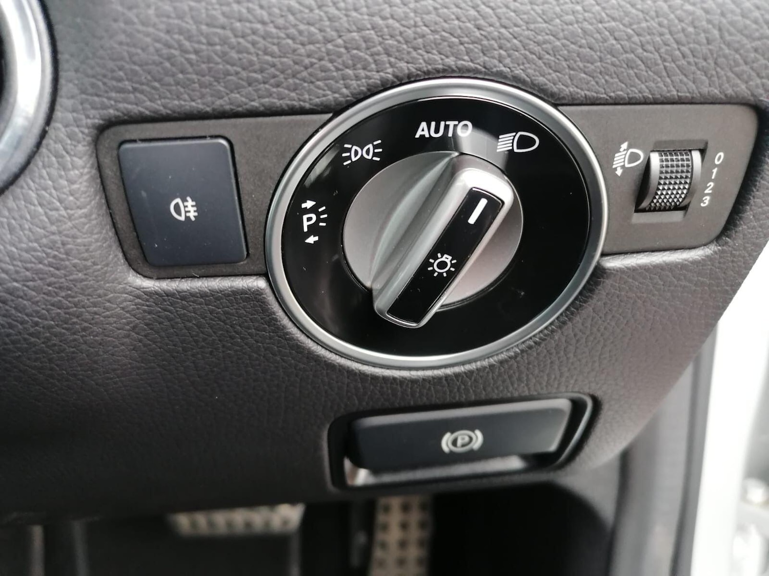 Used Mercedes-Benz SLC 2019 for sale - 77598791: Photo 12