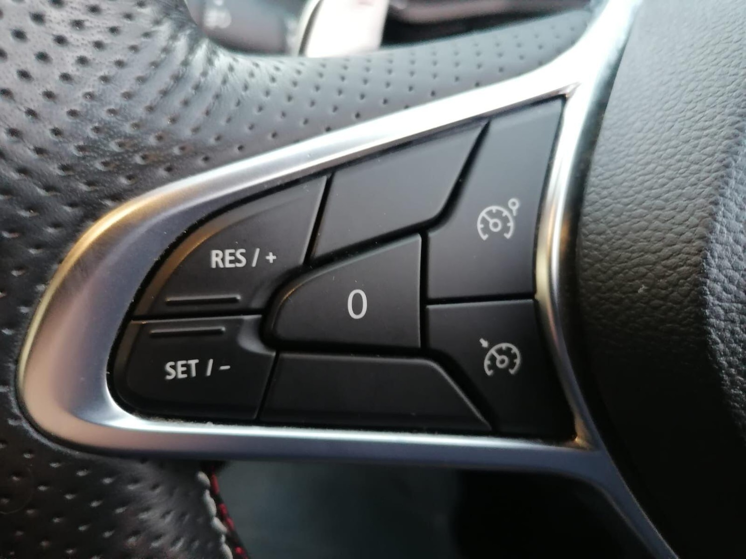 Used Renault Clio 2020 for sale - 77424948: Photo 12