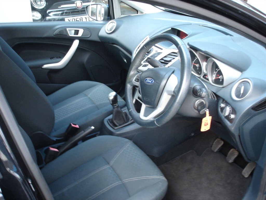 Used Ford Fiesta 2011 for sale - 77830615: Photo 14