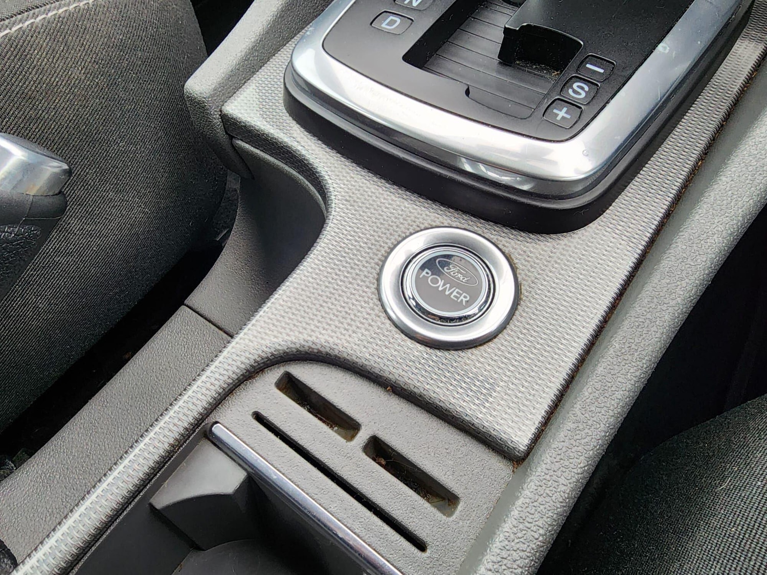 Used Ford Focus 2010 for sale - 78100758: Photo 15