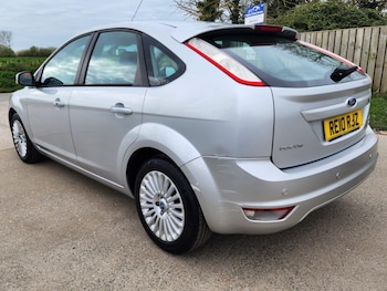 Used Ford Focus 2010 for sale - 78100758: Photo