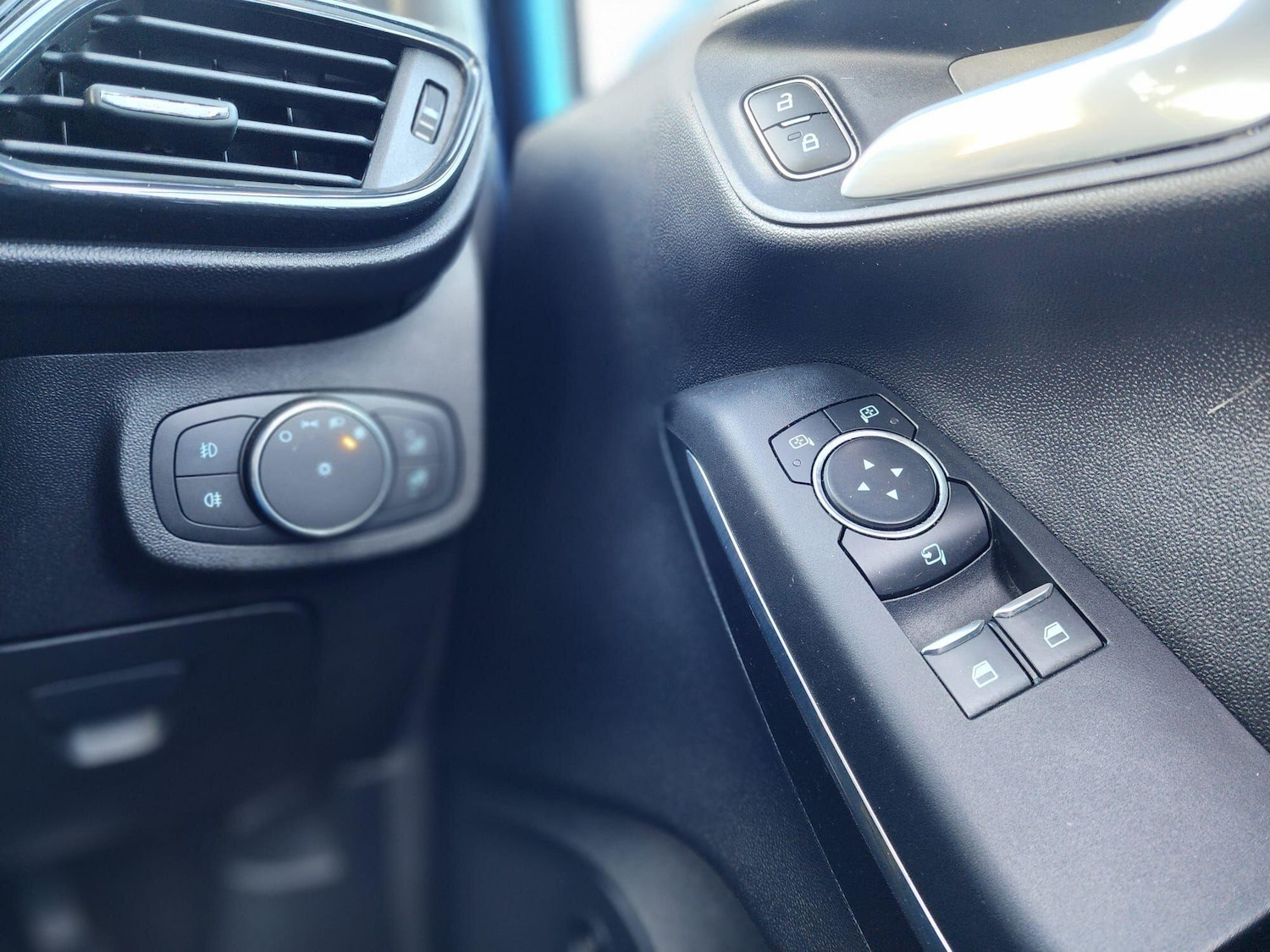 Used Ford Fiesta 2019 for sale - 76549986: Photo 16