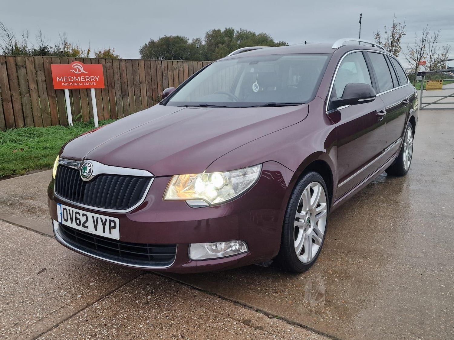 Used Skoda Superb 2012 for sale - 76389198: Photo 1