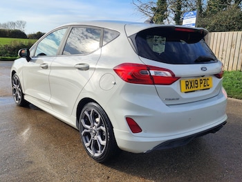 Used Ford Fiesta 2019 for sale - 76472371: Photo