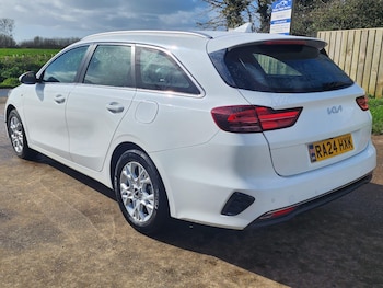 Used Kia Ceed 2024 for sale - 78231476: Photo