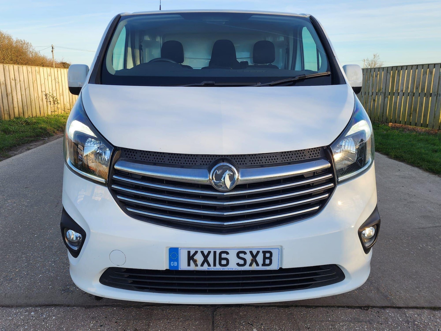 Used Vauxhall Vivaro 2016 for sale - 77066994: Photo 2
