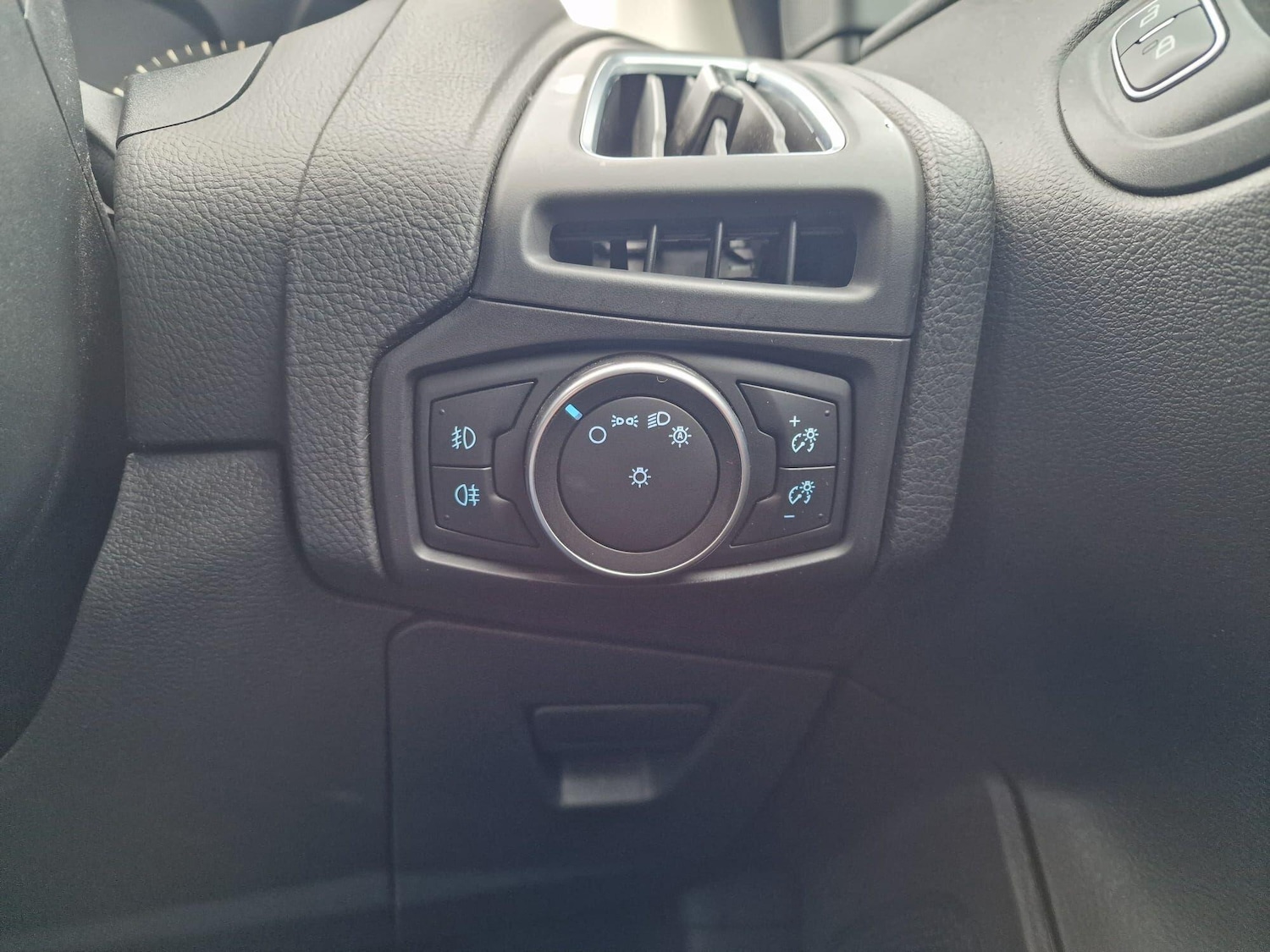 Used Ford Focus 2016 for sale - 76714203: Photo 12