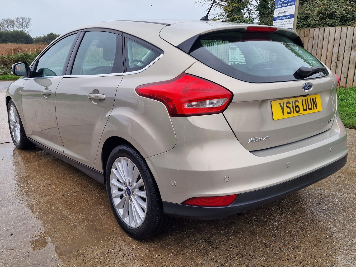 Used Ford Focus 2016 for sale - 76714203: Photo 4