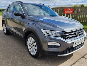 Used Volkswagen T-Roc 2019 for sale - 78100572: Photo