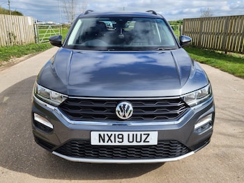 Used Volkswagen T-Roc 2019 for sale - 78100572: Photo