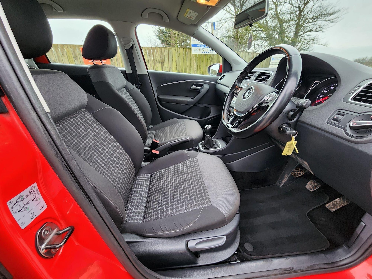 Used Volkswagen Polo 2016 for sale - 77130894: Photo 7