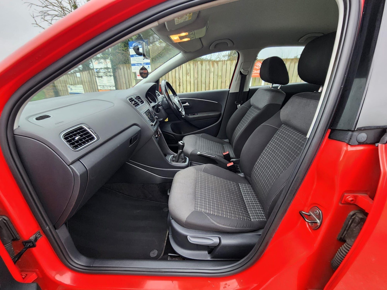 Used Volkswagen Polo 2016 for sale - 77130894: Photo 9