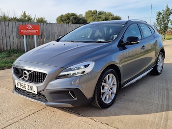 Used Volvo V40 Cross Country 2016 for sale - 75789478: Photo