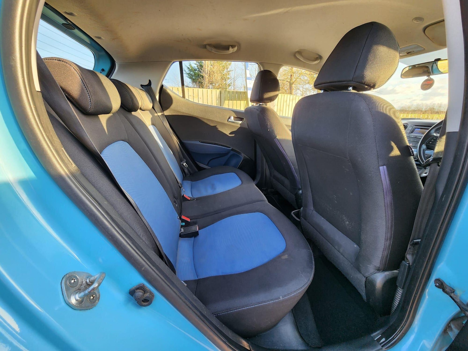 Used Hyundai i10 2015 for sale - 77131688: Photo 9