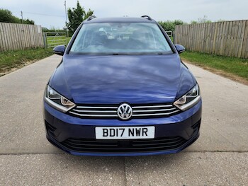 Used Volkswagen Golf SV 2017 for sale - 78784381: Photo