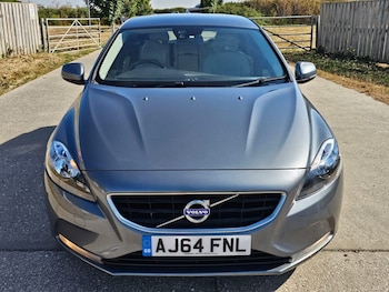 Used Volvo V40 2015 for sale - 79168791: Photo