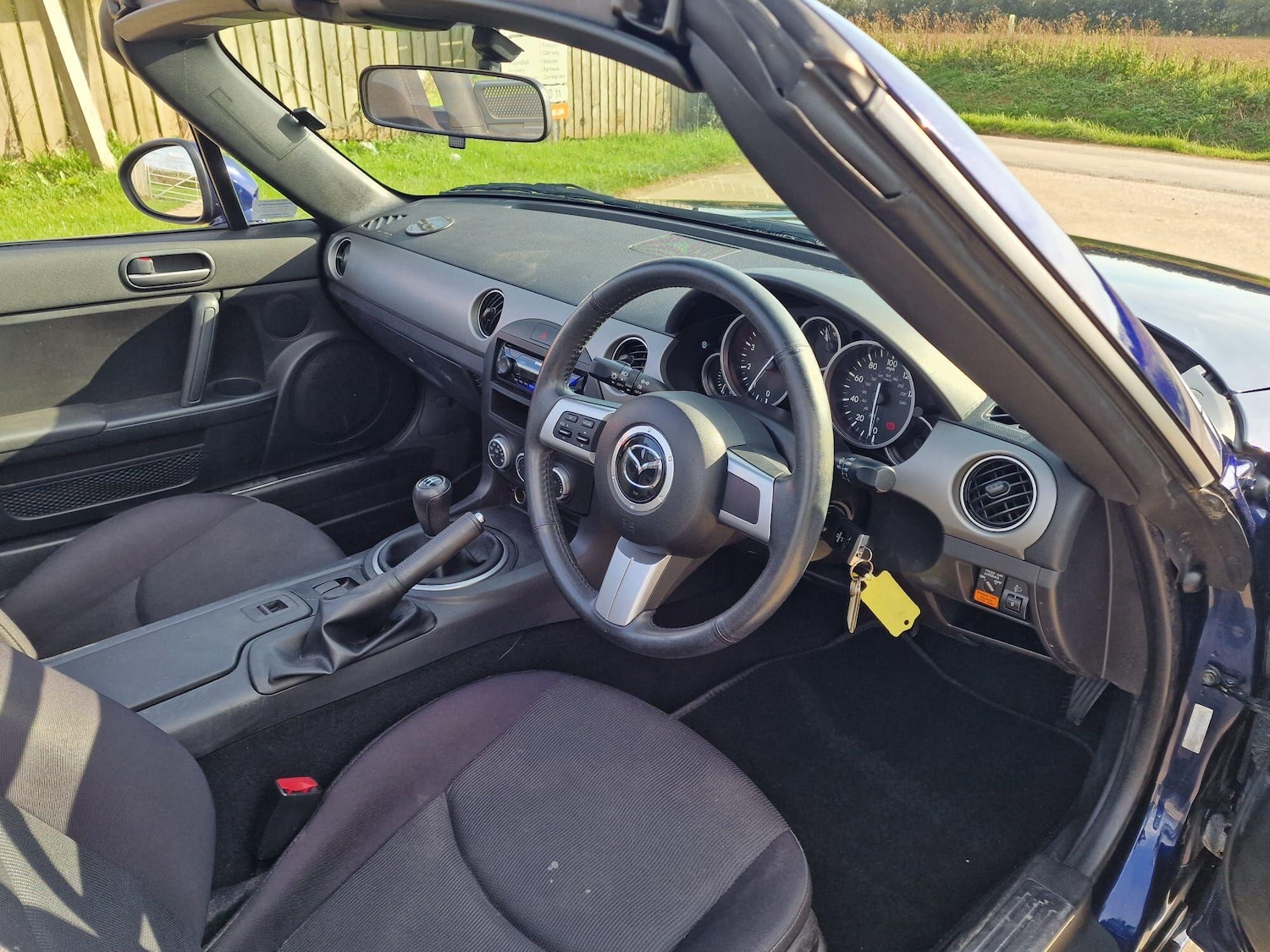 Used Mazda MX-5 2011 for sale - 76072243: Photo 10