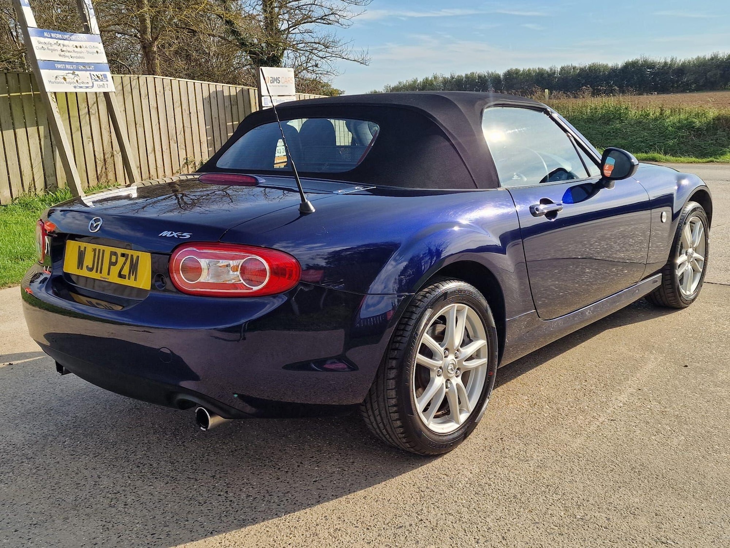 Used Mazda MX-5 2011 for sale - 76072243: Photo 8