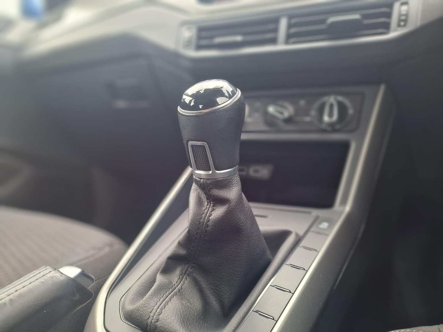 Used Volkswagen Polo 2018 for sale - 76912815: Photo 11