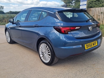 Used Vauxhall Astra 2016 for sale - 75635121: Photo