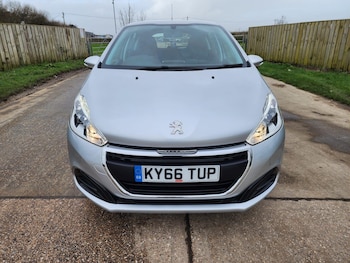 Used Peugeot 208 2016 for sale - 78086429: Photo