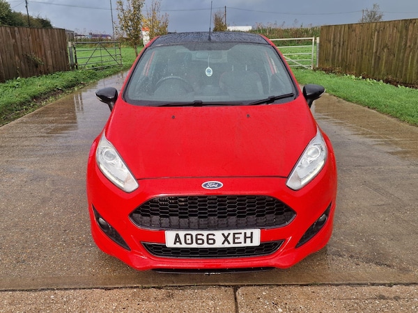 Used Ford Fiesta 2017 for sale - 76259894: Photo 2
