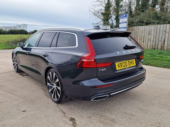 Used Volvo V60 2020 for sale - 76326337: Photo