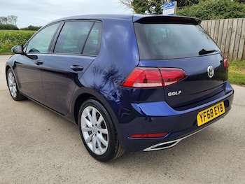 Used Volkswagen Golf 2018 for sale - 78622971: Photo