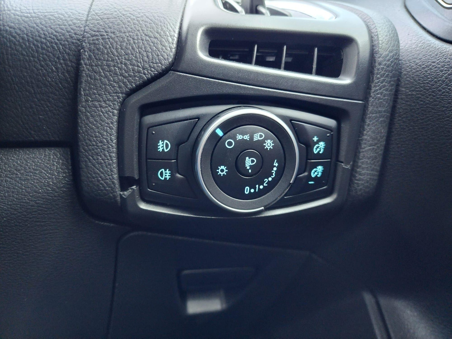 Used Ford Focus 2015 for sale - 76965482: Photo 12