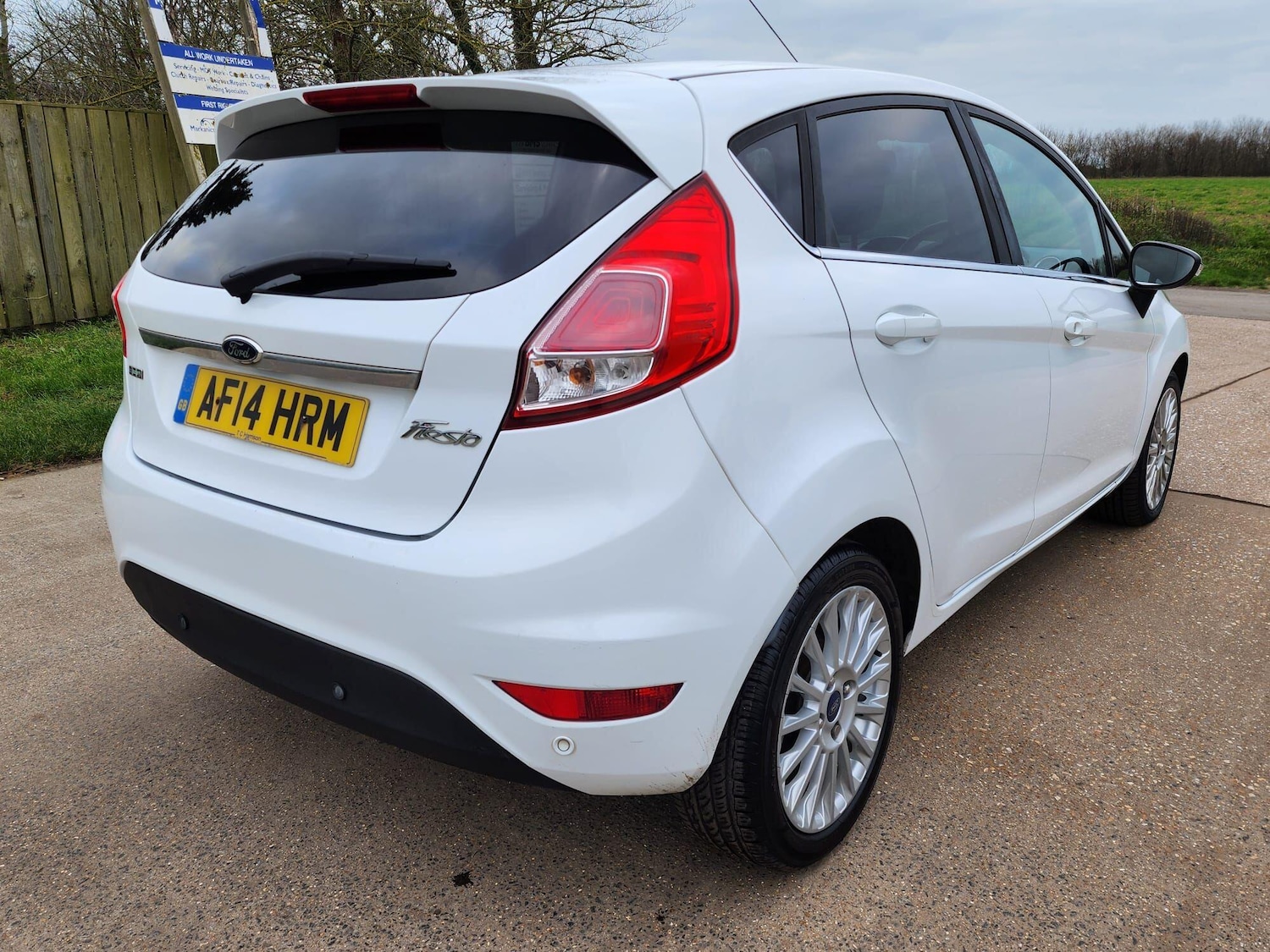 Used Ford Fiesta 2014 for sale - 76964504: Photo 6