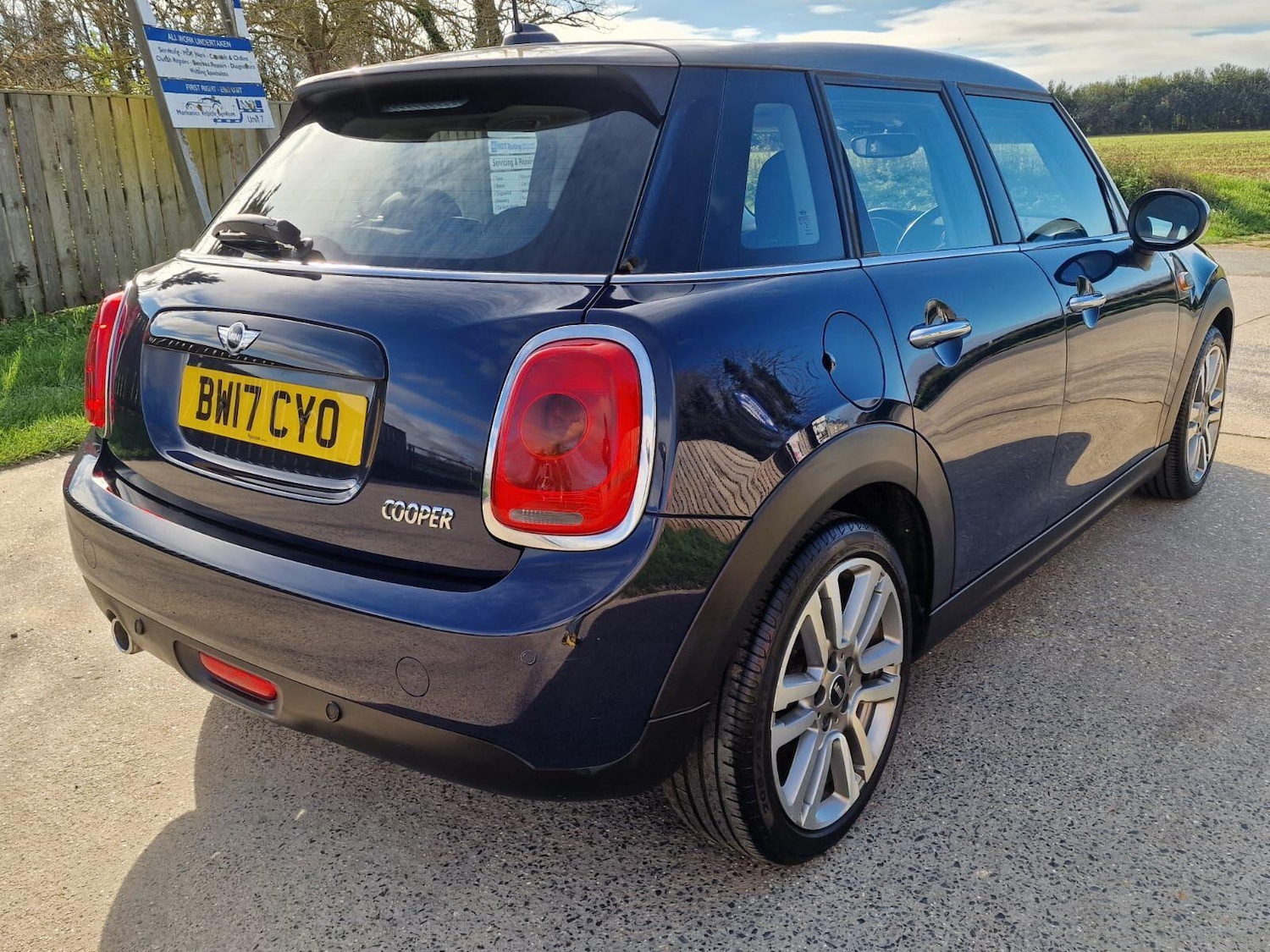 Used MINI Hatch 2017 for sale - 76432599: Photo 6