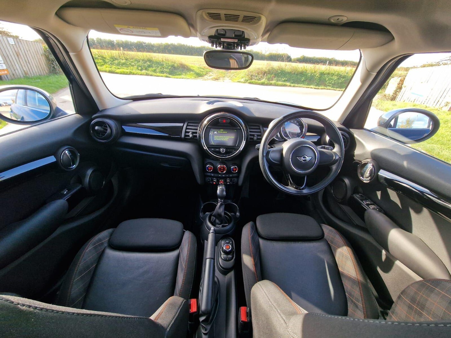 Used MINI Hatch 2017 for sale - 76432599: Photo 8