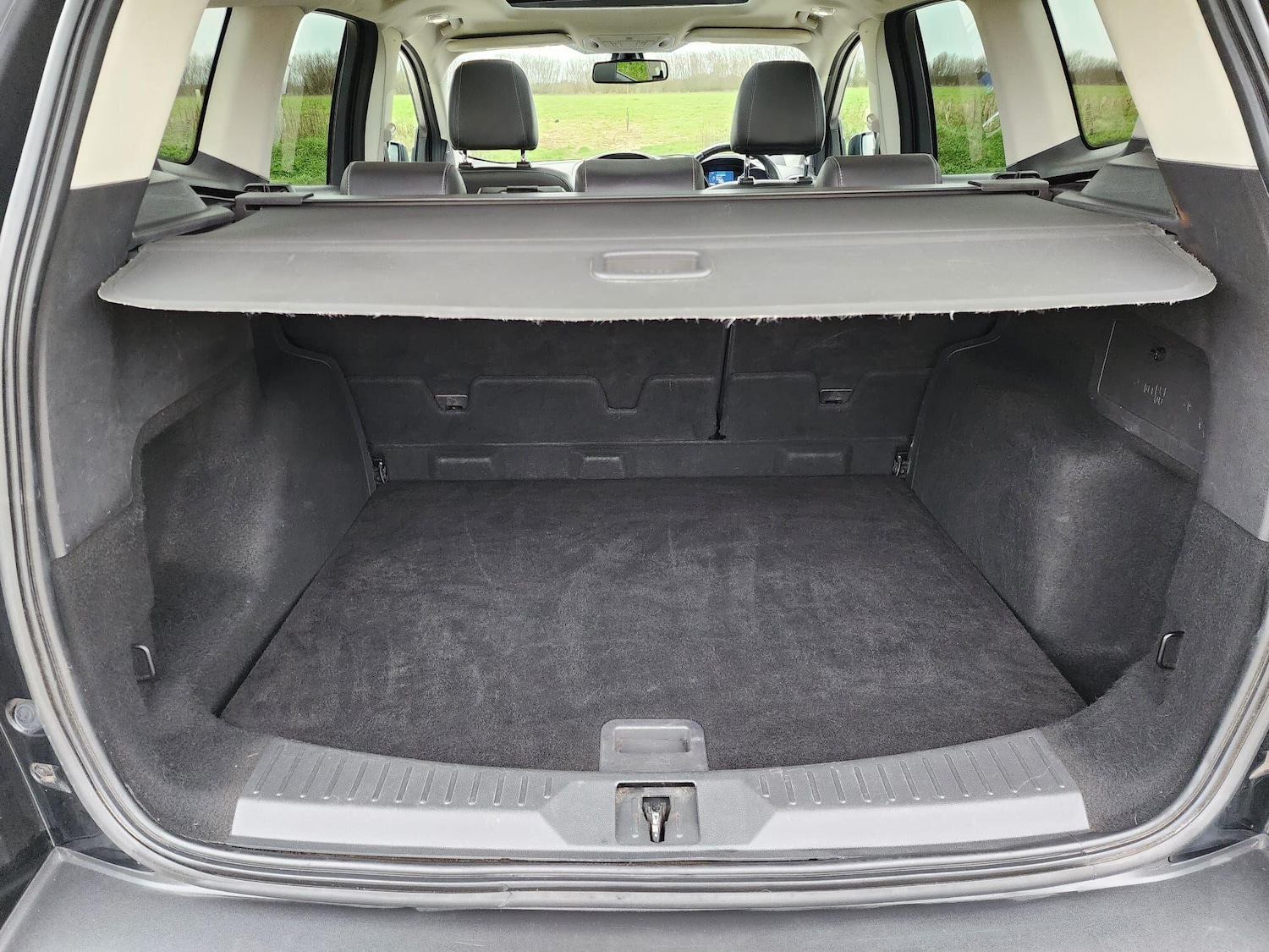 Used Ford Kuga 2015 for sale - 77066507: Photo 16