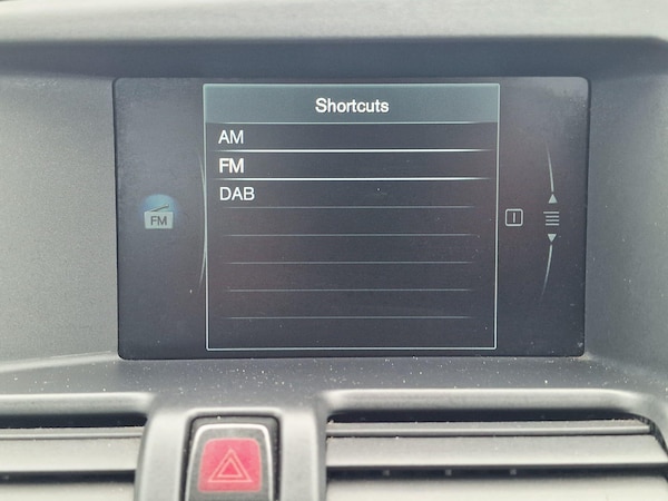 Used Volvo XC60 2015 for sale - 76159040: Photo 17