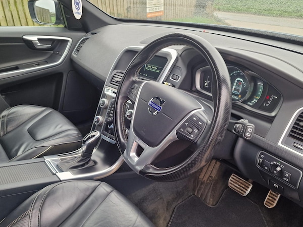 Used Volvo XC60 2015 for sale - 76159040: Photo 9