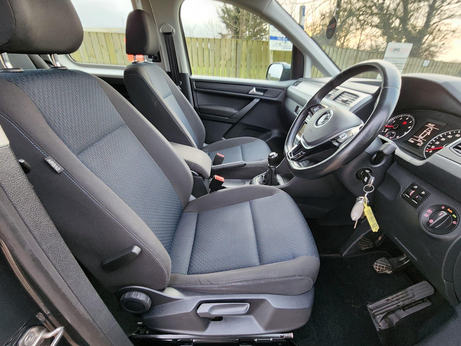 Used Volkswagen Caddy Maxi Life for sale - 76965089: Photo 9