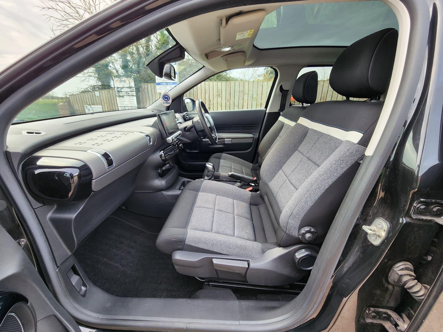 Used Citroen C4 Cactus 2018 for sale - 76550863: Photo 25