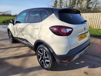 Used Renault Captur 2018 for sale - 77549457: Photo