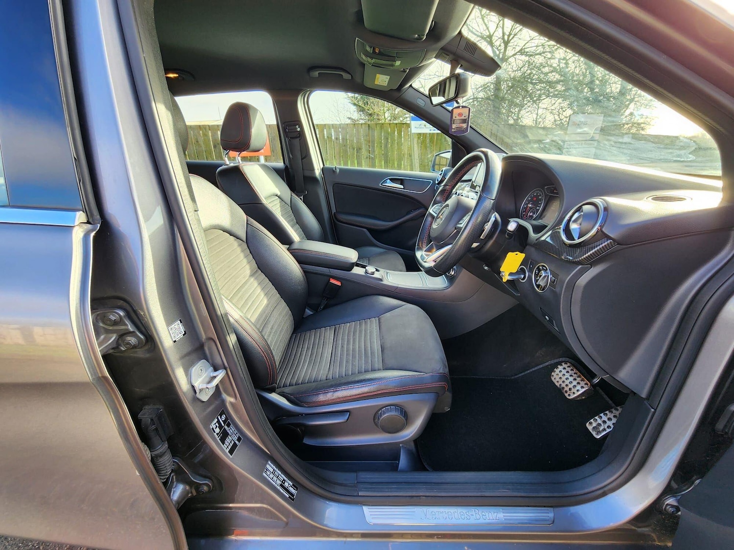 Used Mercedes-Benz B Class 2015 for sale - 77344076: Photo 10