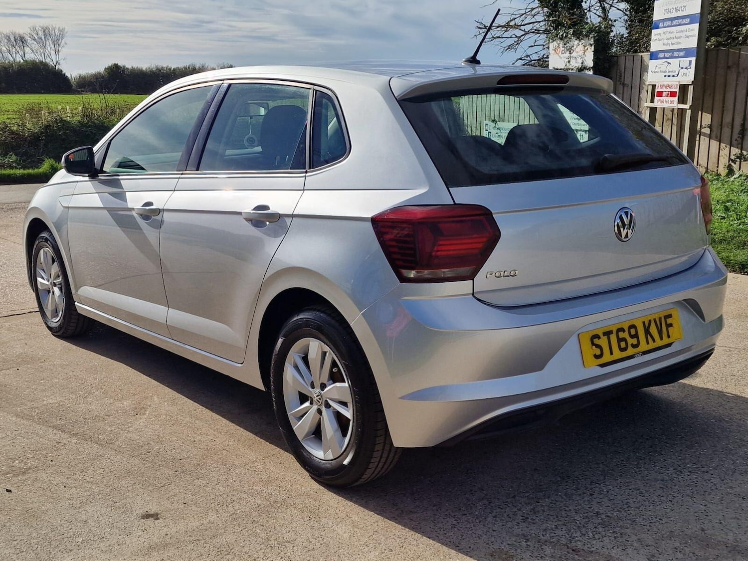 Used Volkswagen Polo 2018 for sale - 76349059: Photo 4