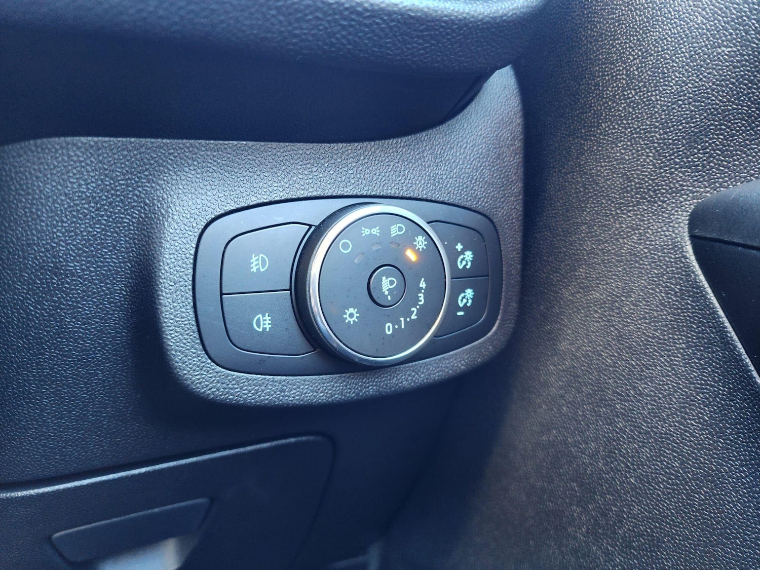 Used Ford Fiesta 2018 for sale - 77229556: Photo 18