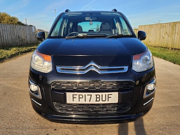Used Citroen C3 Picasso 2017 for sale - 76689249: Photo