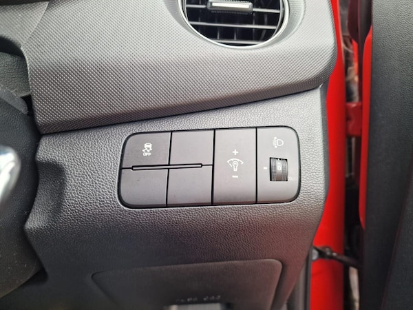 Used Hyundai i10 2019 for sale - 76188403: Photo 13