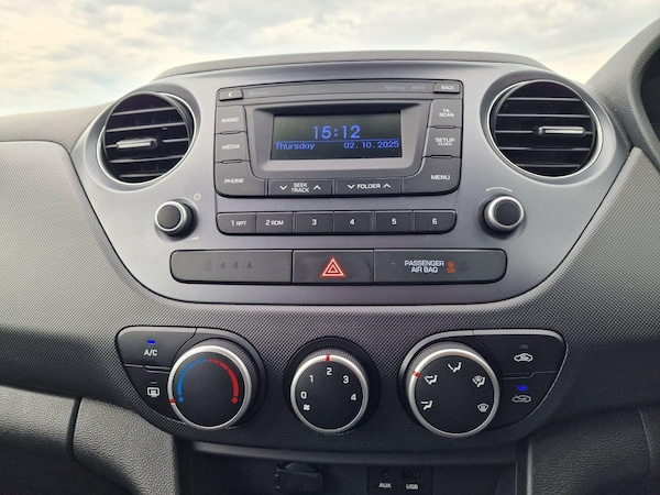Used Hyundai i10 2019 for sale - 76188403: Photo 15