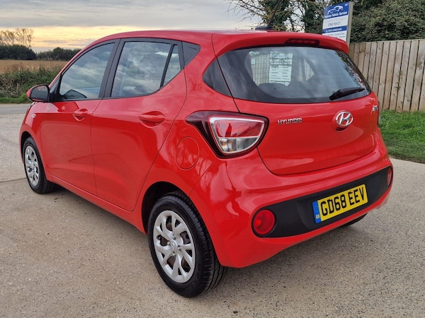 Used Hyundai i10 2019 for sale - 76188403: Photo 4