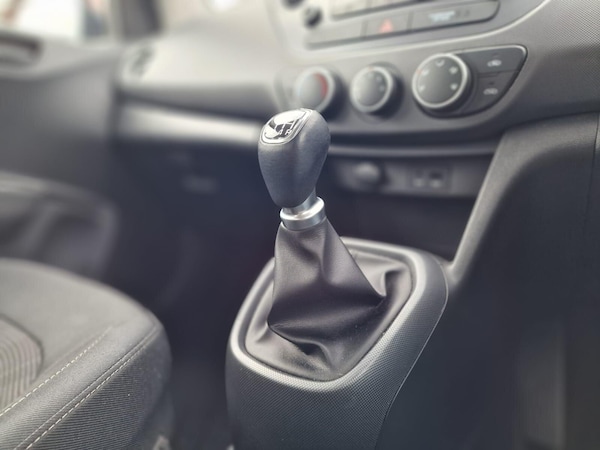 Used Hyundai i10 2019 for sale - 76188403: Photo 8