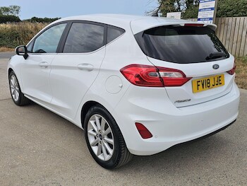 Used Ford Fiesta 2018 for sale - 79279879: Photo
